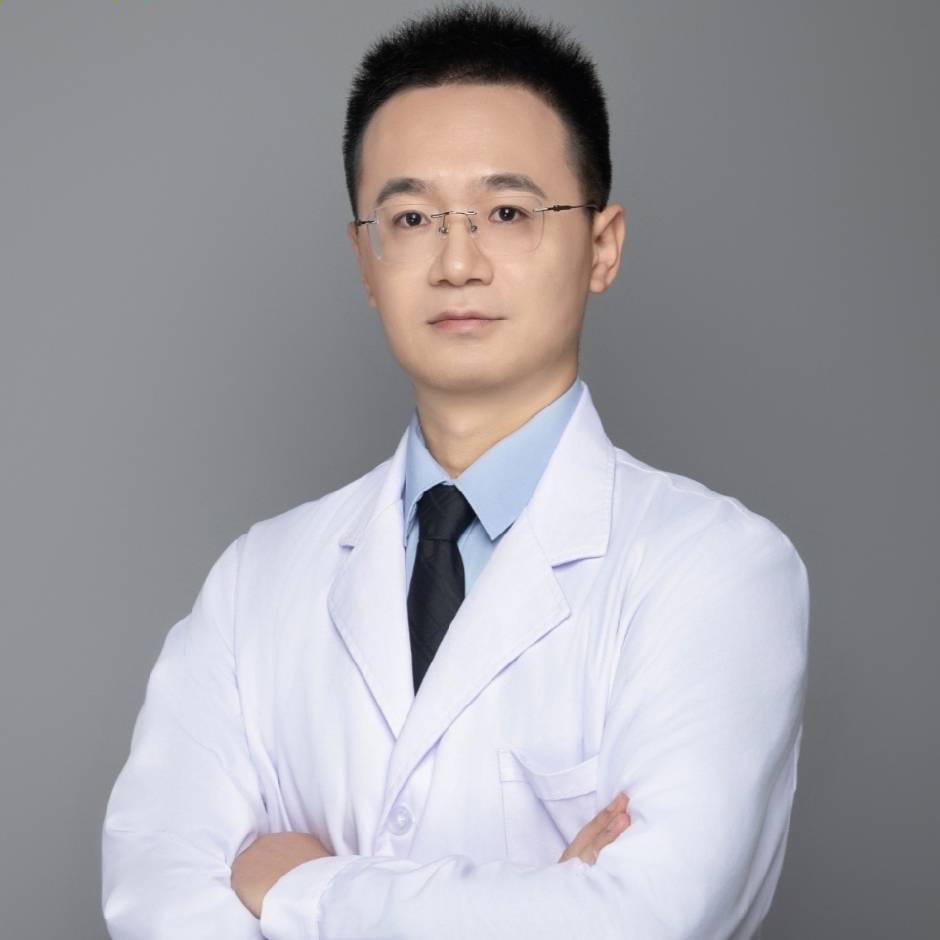 董旭东医生职业形象照